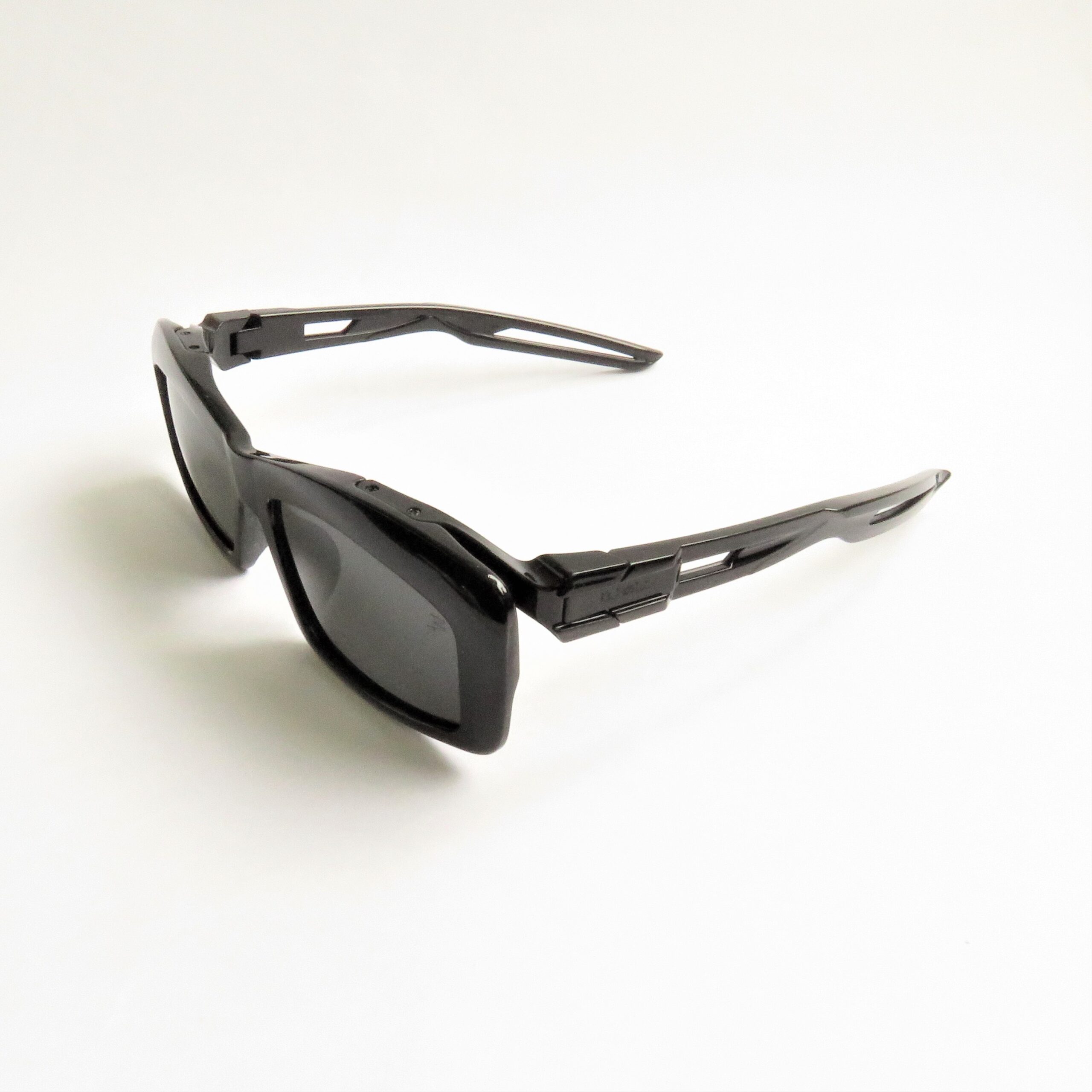 DRESDEN BLACK 3